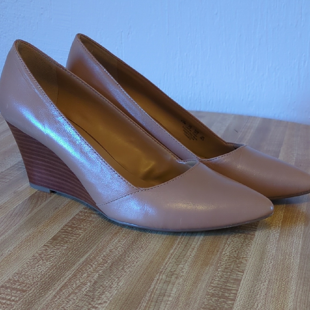 Elegant Tan Wedge Heels